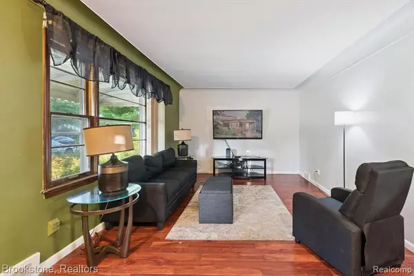 Roseville, MI 48066,18383 Hazelwood Street