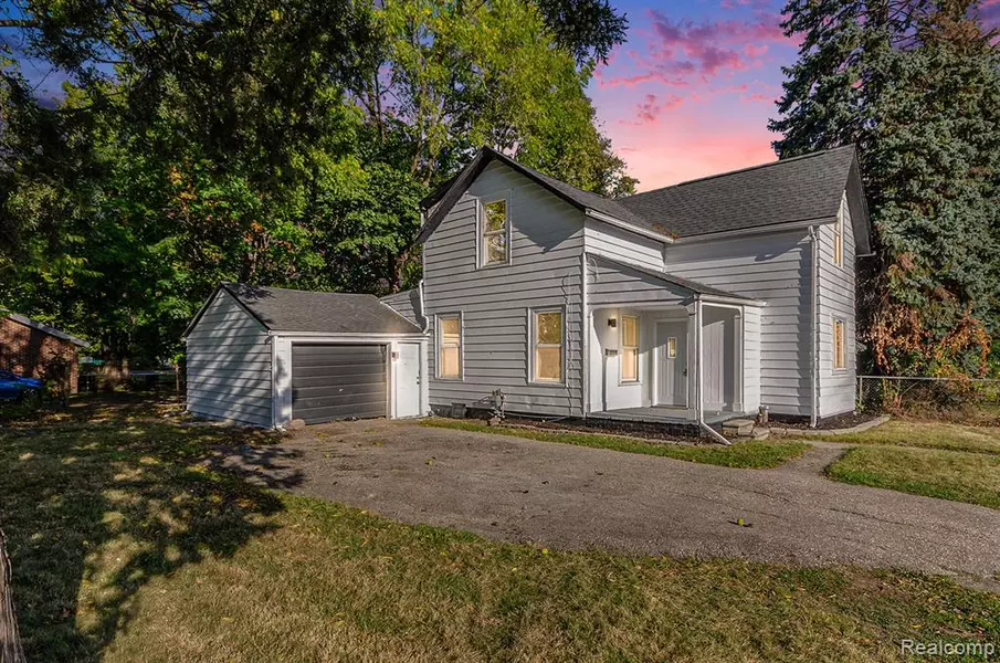 11 S Gratiot Avenue, Mount Clemens, MI 48043