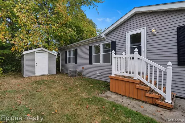 Macomb, MI 48044,21581 Clochette Drive