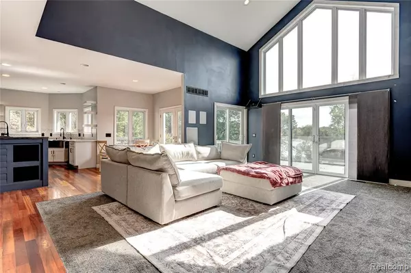 Davisburg, MI 48350,11709 Osprey Bay Road