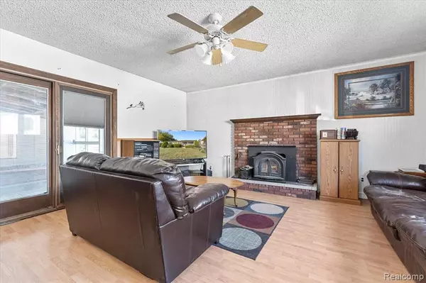 Woodhaven, MI 48183,22244 Camille Drive