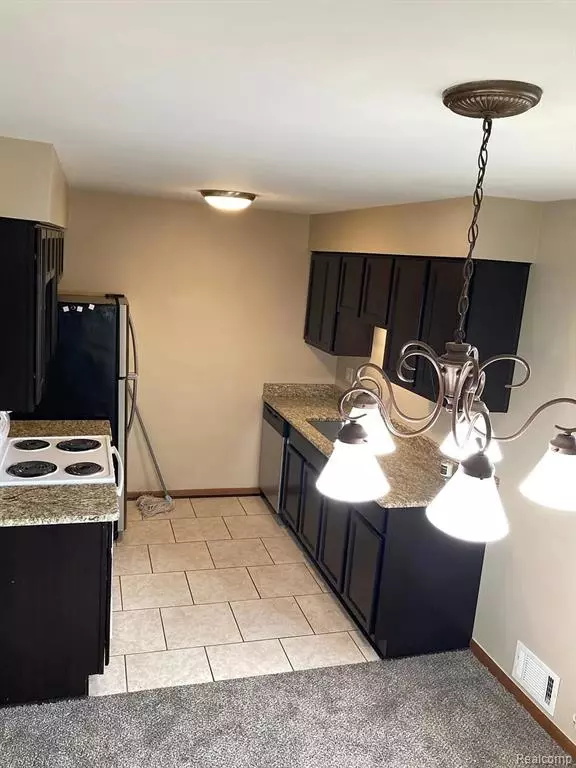 Saint Clair Shores, MI 48082,32646 Harper Avenue