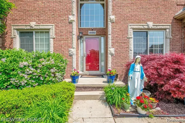Macomb, MI 48044,18483 Tarpey Drive