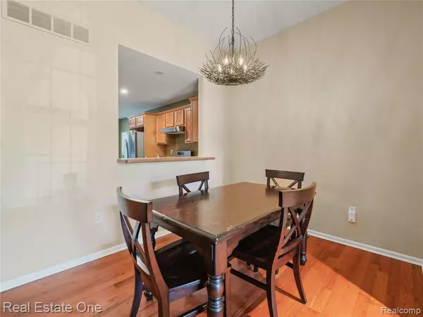 Brighton, MI 48116,122 Pondview Court