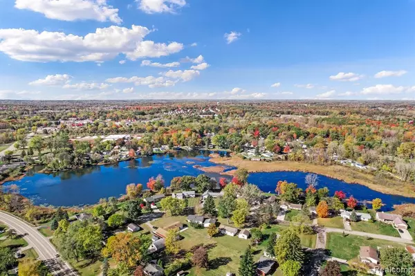 Holly, MI 48442,4318 Moonlight Drive