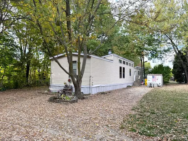 Macomb, MI 48044,17001 Wales Drive