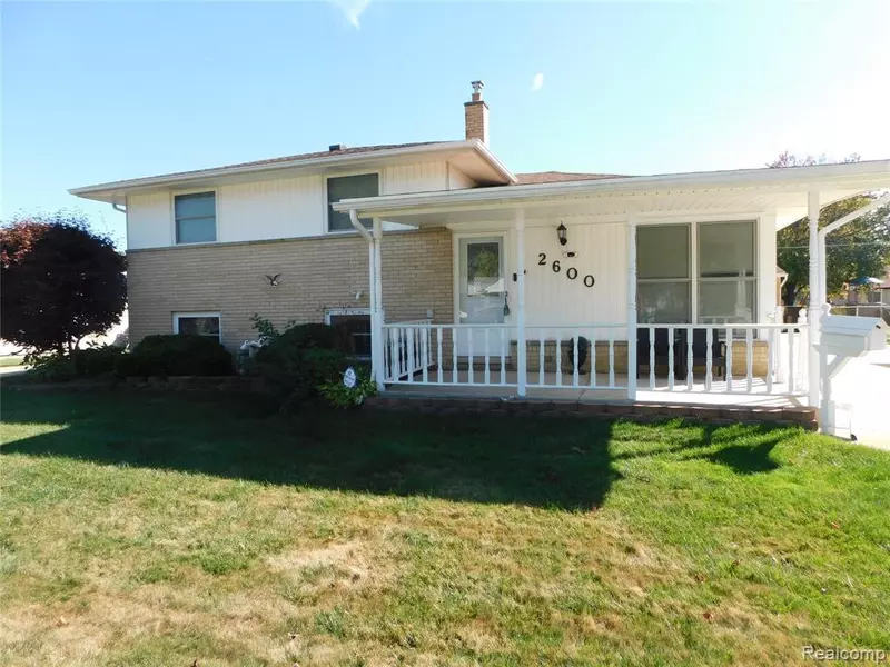 2600 Pall Mall Drive, Sterling Heights, MI 48310