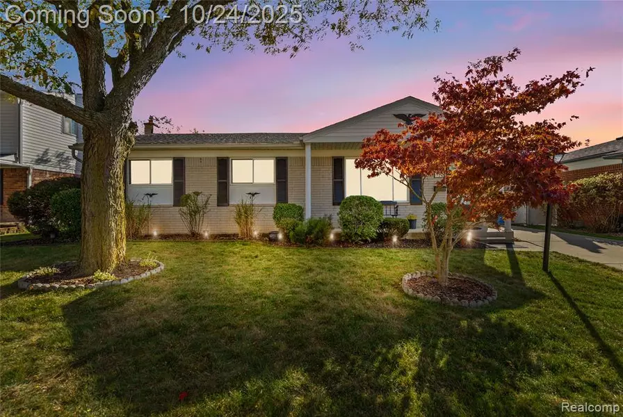 922 Canterbury Drive, Madison Heights, MI 48071