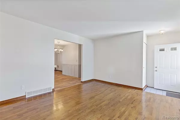 Madison Heights, MI 48071,922 Canterbury Drive