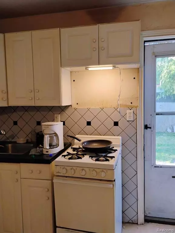 Warren, MI 48089,13346 Fisk Avenue
