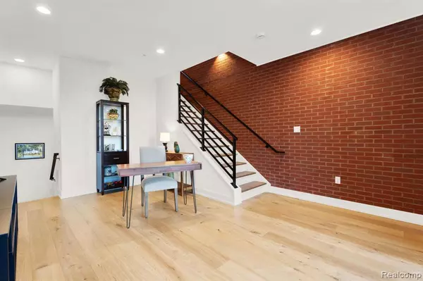 Detroit, MI 48201,246 Edmund Place