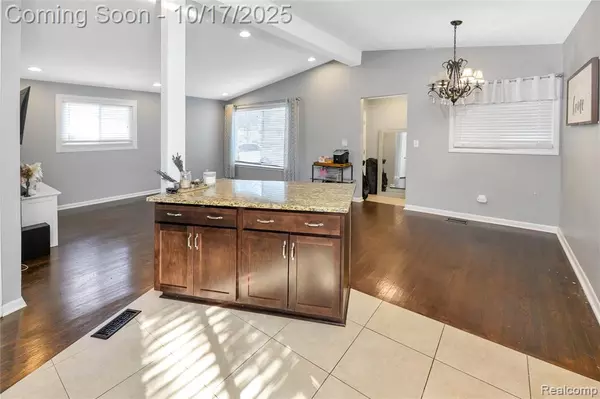 Saint Clair Shores, MI 48080,22730 Sunnyside Street