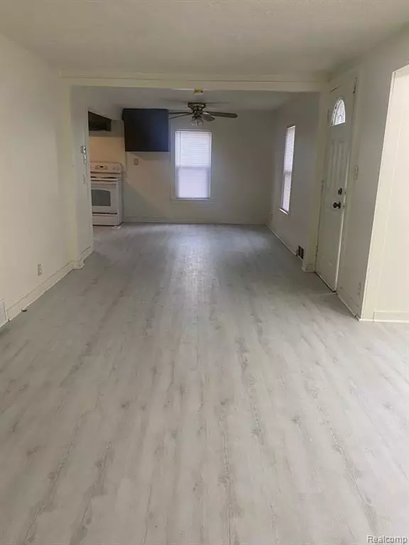 Southfield, MI 48075,19025 Melrose Avenue