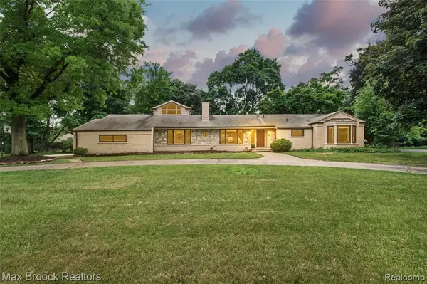 Bloomfield Hills, MI 48301,6730 Halyard Road