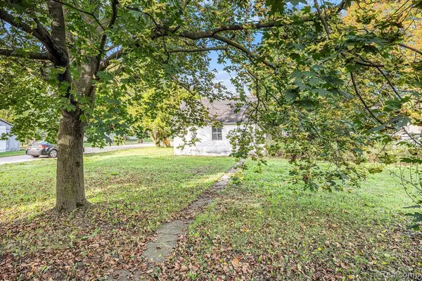 Ashley, MI 48806,301 N New Street