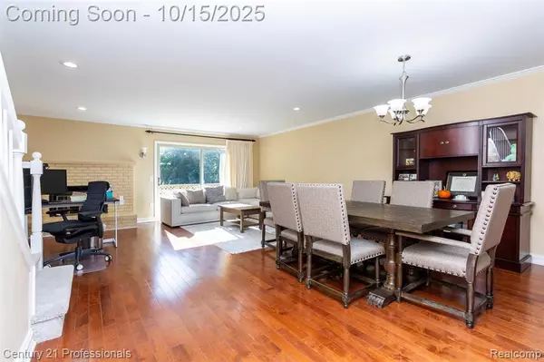 Rochester Hills, MI 48307,535 Tennyson