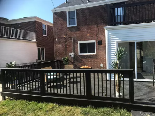 Detroit, MI 48235,18300 Sorrento Street