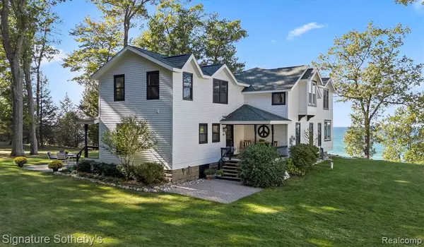 8282 W Harrison Road, Mears, MI 49436