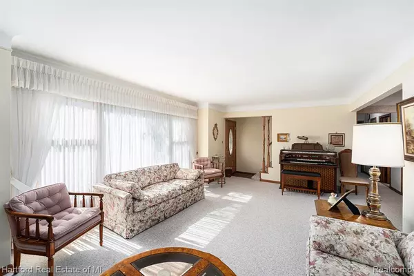 Redford, MI 48239,15660 Meadowbrook Road