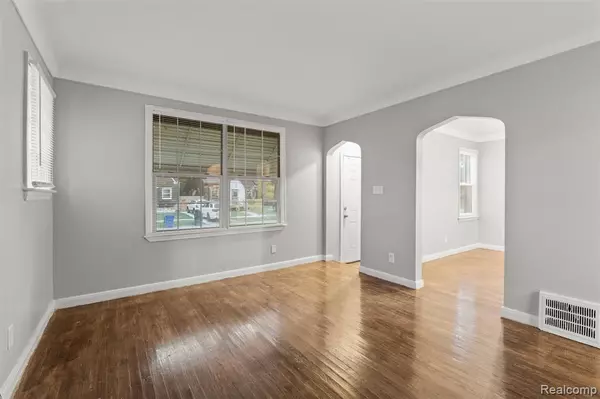 Detroit, MI 48224,5561 Lakepointe Street