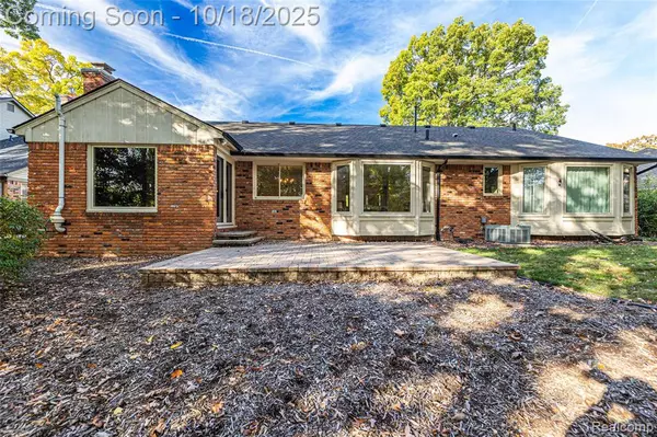 Rochester Hills, MI 48309,448 Streamview Court