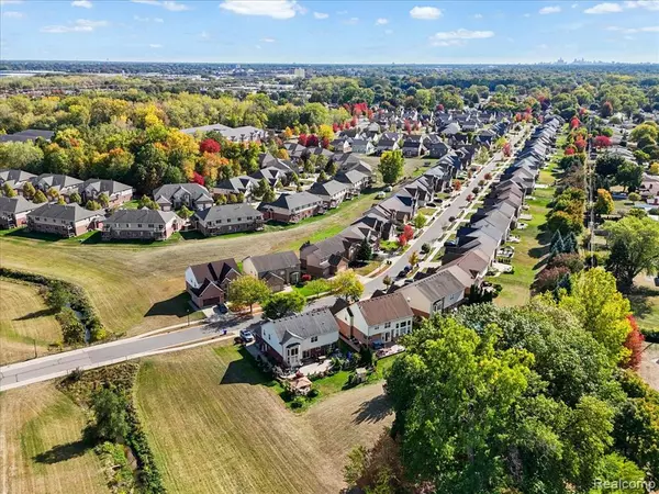 Warren, MI 48092,29650 Trailwood Drive