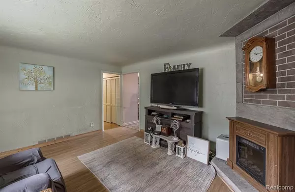 Oxford, MI 48371,1465 Roy Road