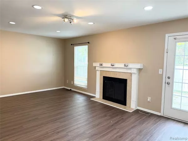 Novi, MI 48167,41729 Broquet Drive