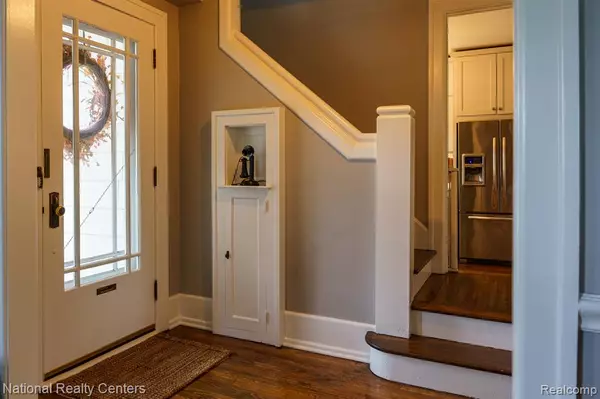 Royal Oak, MI 48067,1027 W 11 Mile W Eleven Mile