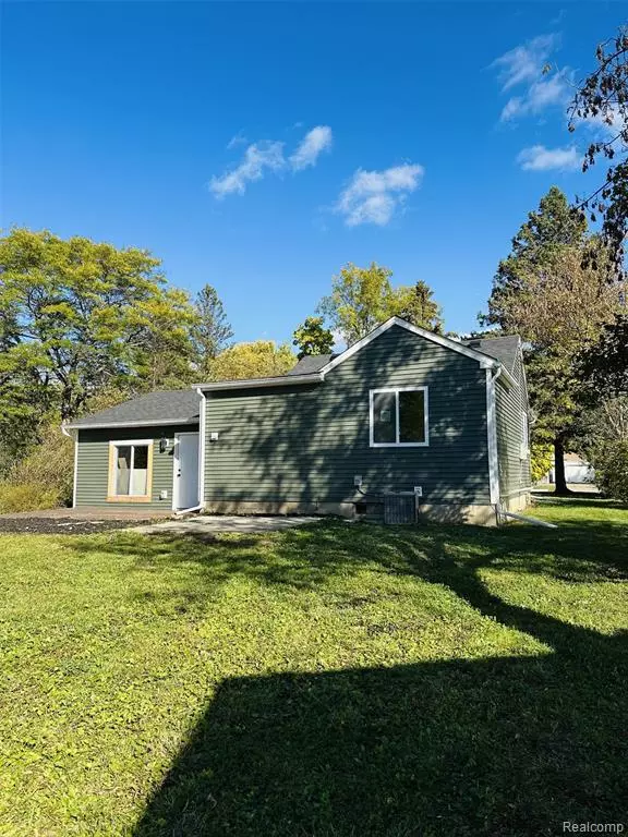 Flint, MI 48506,3389 Eastdale Drive