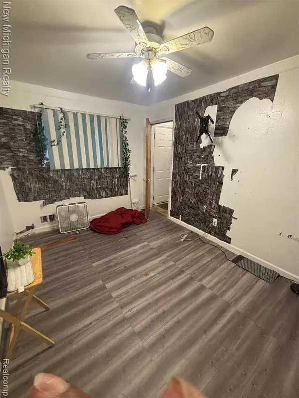 Redford, MI 48239,24936 Elmira