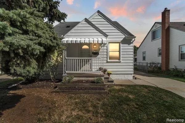 3801 HURON Street, Dearborn, MI 48124