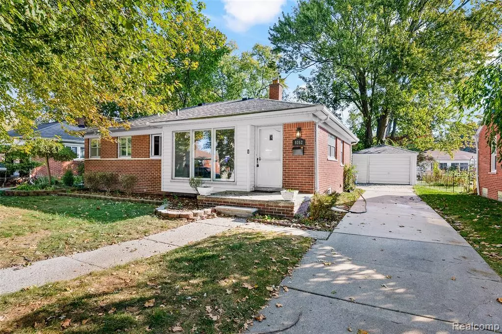 Redford, MI 48239,9352 Nathaline Street