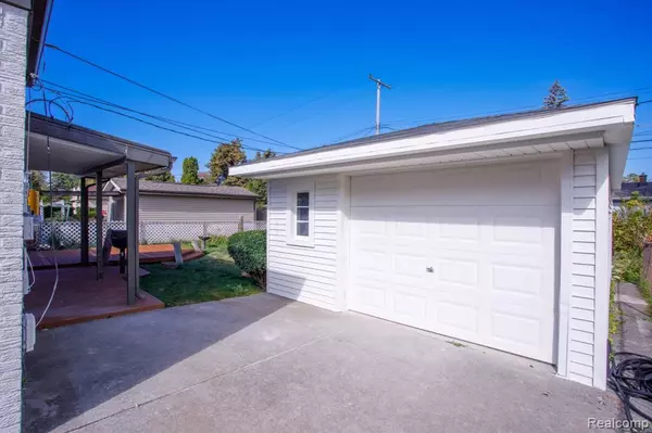 Saint Clair Shores, MI 48082,22617 Raymond Court