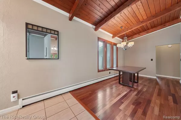 Grosse Ile, MI 48138,25235 Dallas Drive