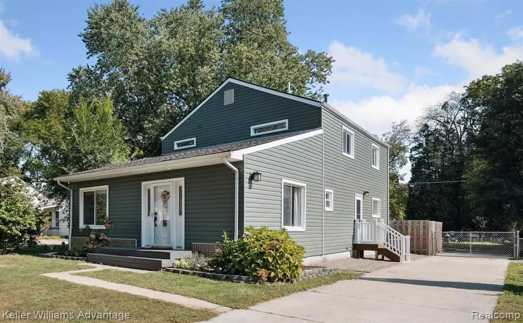 Farmington Hills, MI 48336,21526 Oxford Avenue