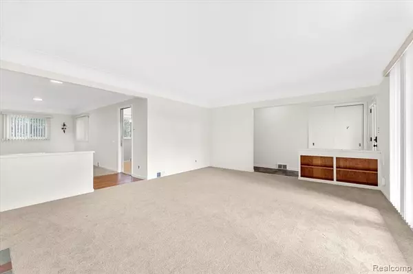 Southgate, MI 48195,11106 Oaklawn Street