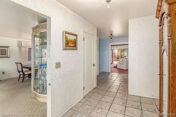 Southfield, MI 48075,16221 Pennsylvania Street