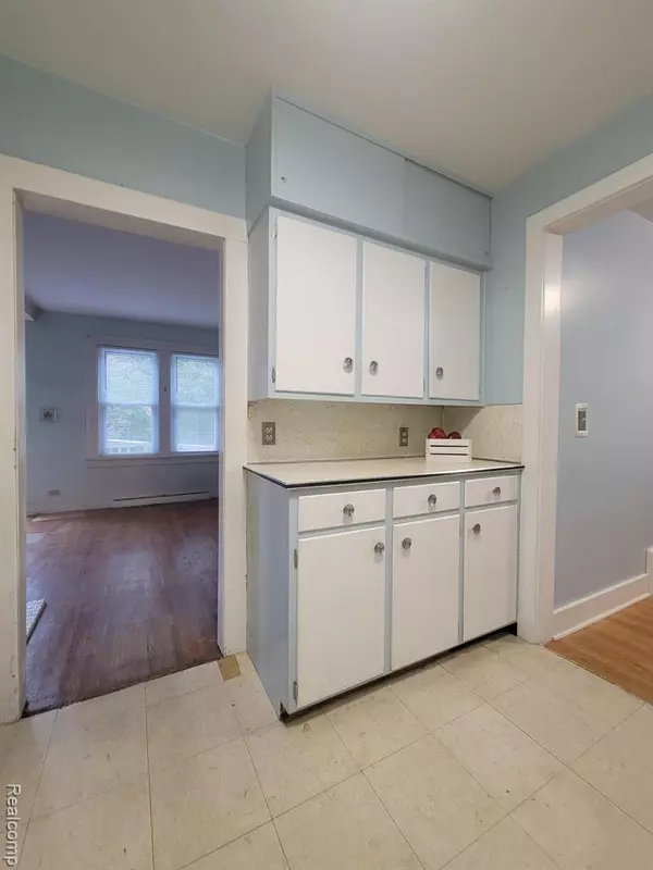 Holly, MI 48442,205 Park Avenue