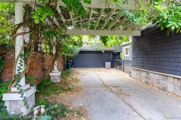 Birmingham, MI 48009,608 Purdy Street