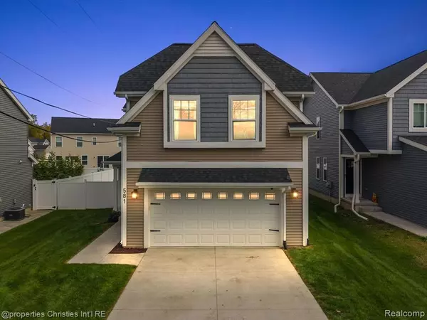 Waterford, MI 48328,581 S Winding Drive