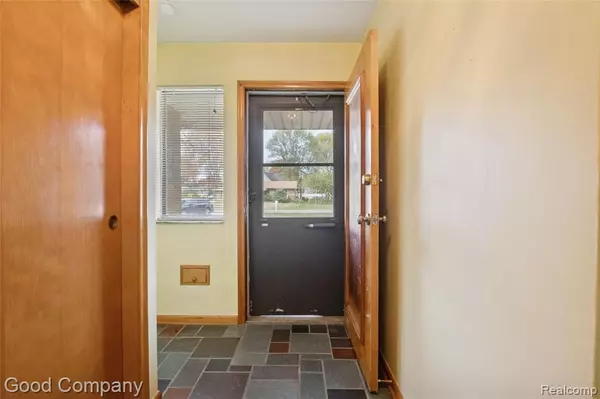 Fraser, MI 48026,33920 Mulvey