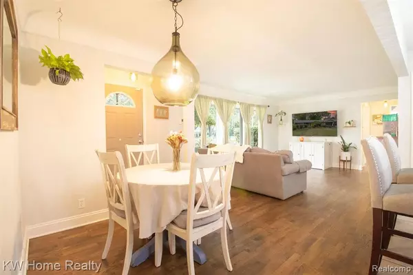 Commerce Twp, MI 48382,8648 Golfside Drive