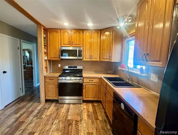 Brownstown, MI 48183,27635 Weddel Avenue