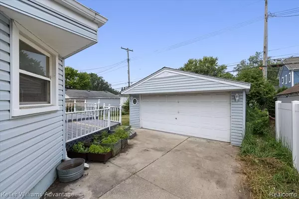 Royal Oak, MI 48073,1023 Amelia Avenue