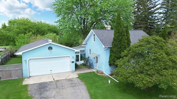 8107 E BRISTOL Road, Davison, MI 48423