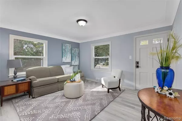 Hazel Park, MI 48030,77 W Brickley Avenue