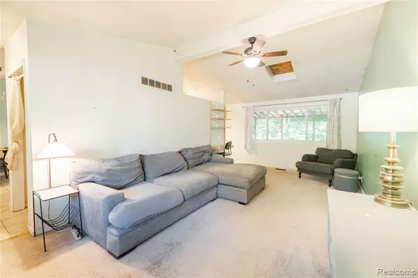 Ann Arbor, MI 48104,2731 Canterbury Road