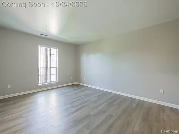 Commerce Twp, MI 48390,8208 Chesapeake Circle