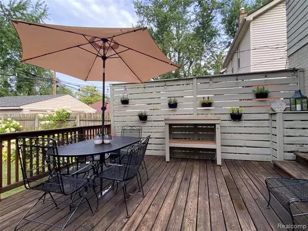 Royal Oak, MI 48067,225 N Edison Avenue